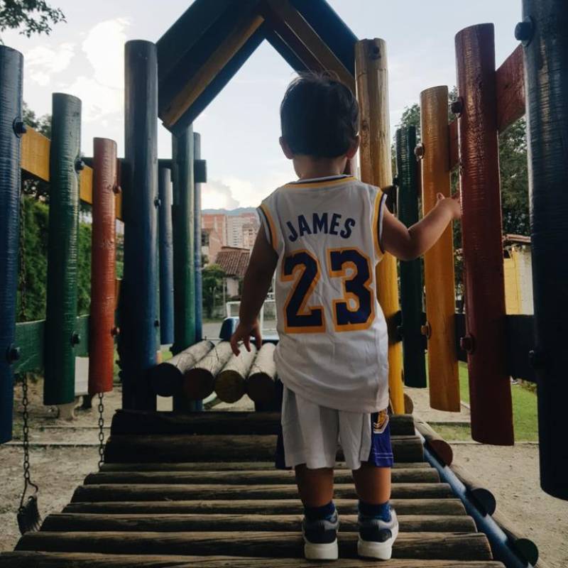 Uniforme deportivo lakers  blanco