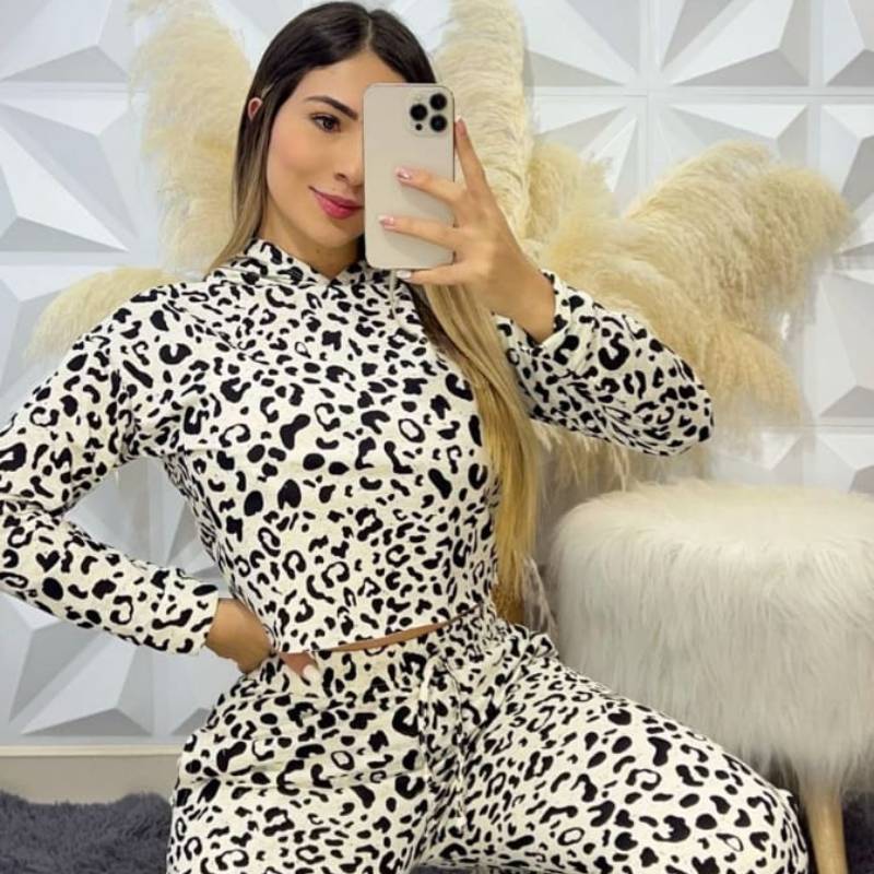 Conjunto deportivo animal print -1
