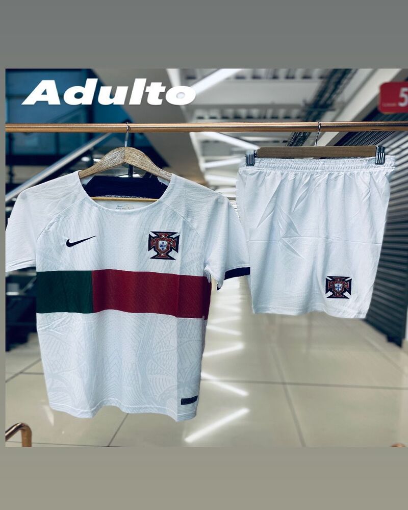 Conjunto deportivo Portugal blanco