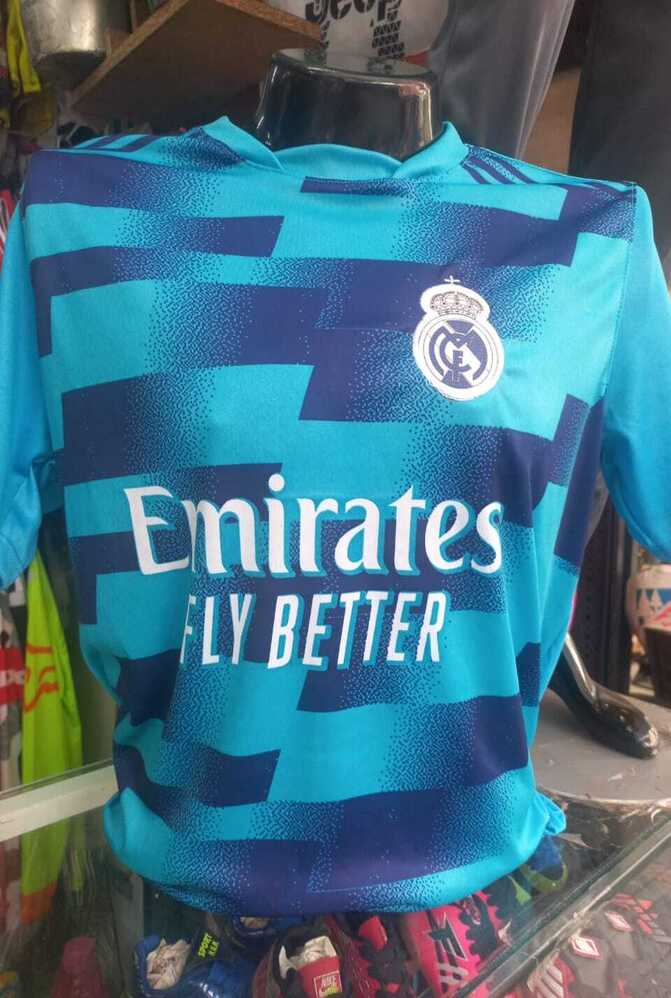 Uniforme deportivo eco Real Madrid