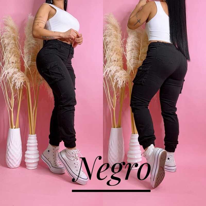 Jogger deportivo negro