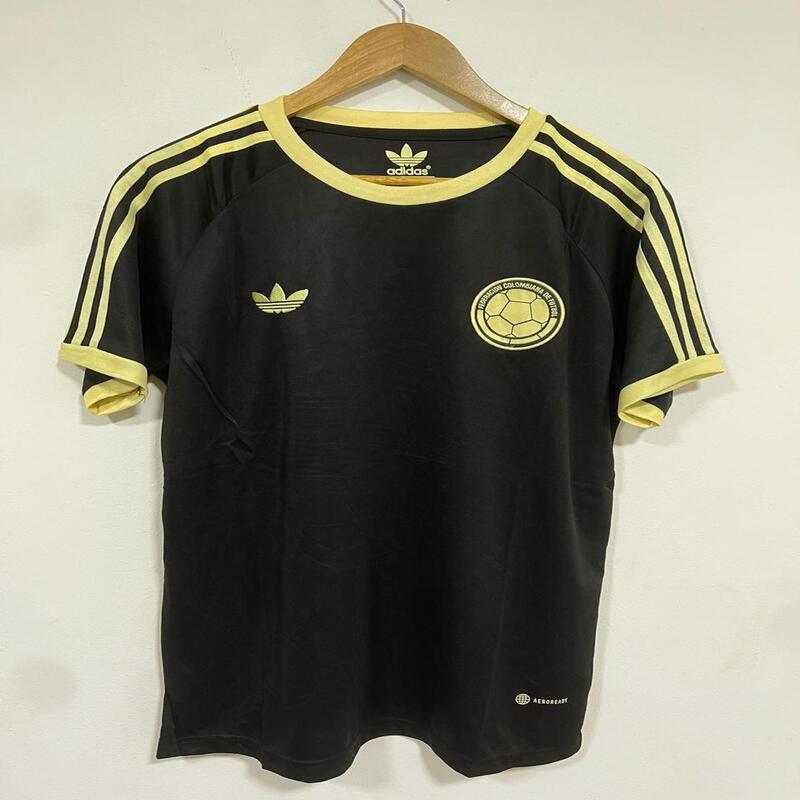 Camisa deportiva Selección Colombia negra