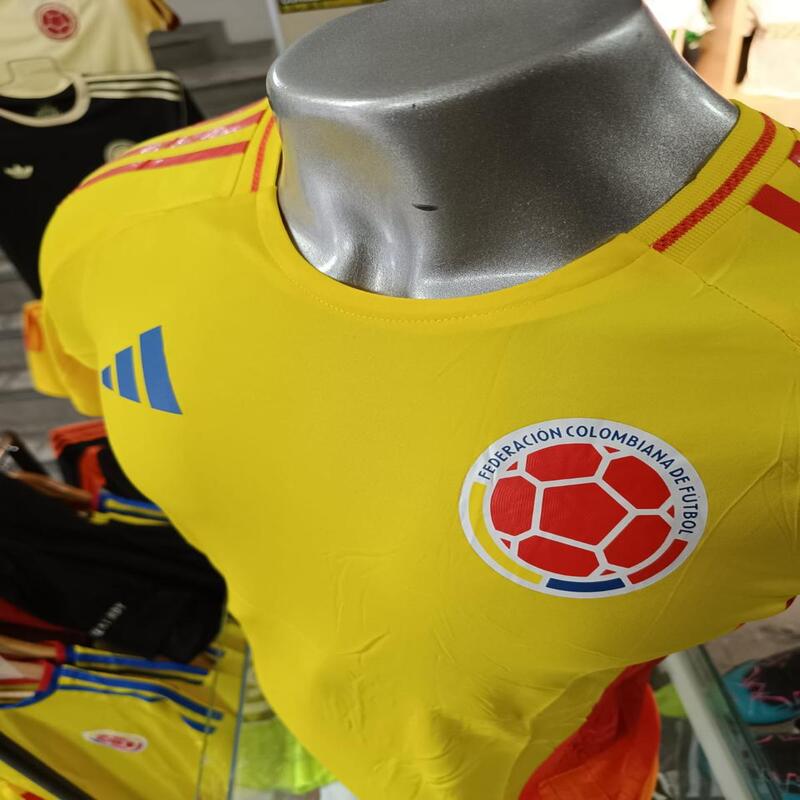 Camisa deportiva Selección Colombia local
