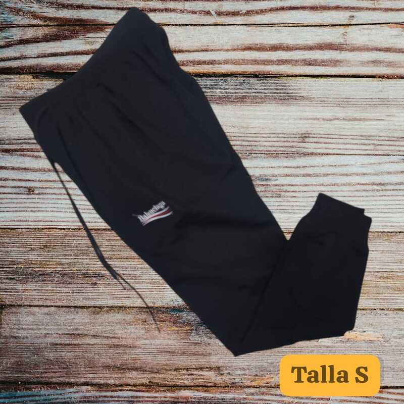 Sudadera deportiva en tela fría negra