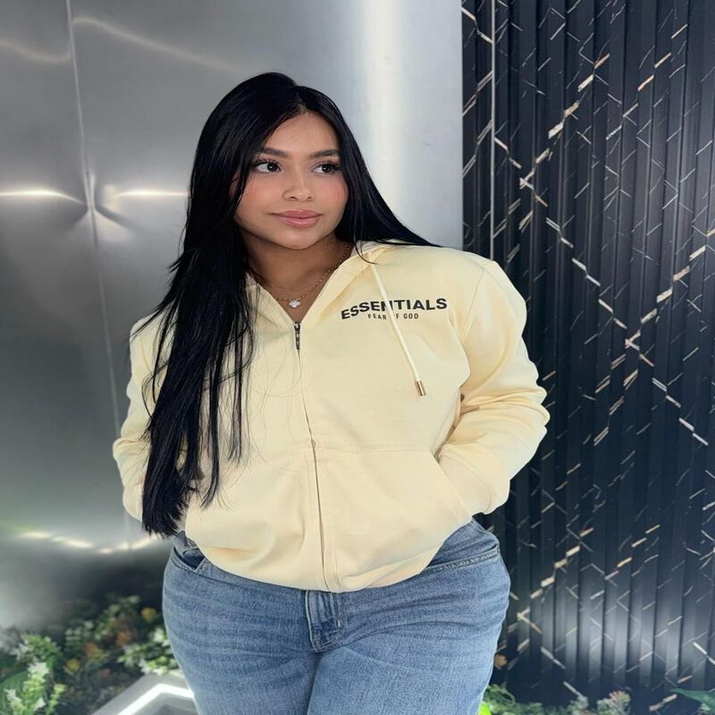 Buzo deportivo gama alta amarillo