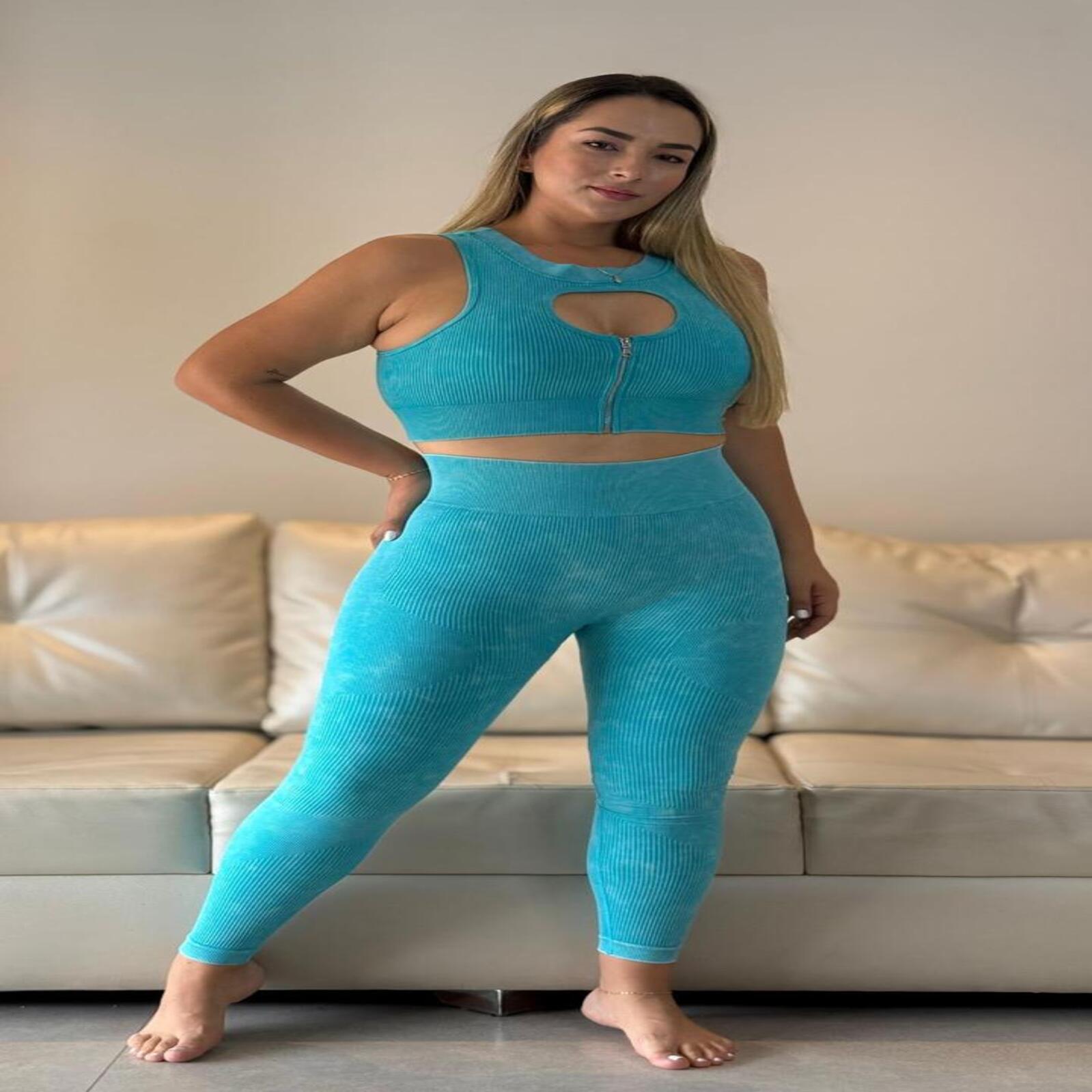 Conjunto deportivo importado azul