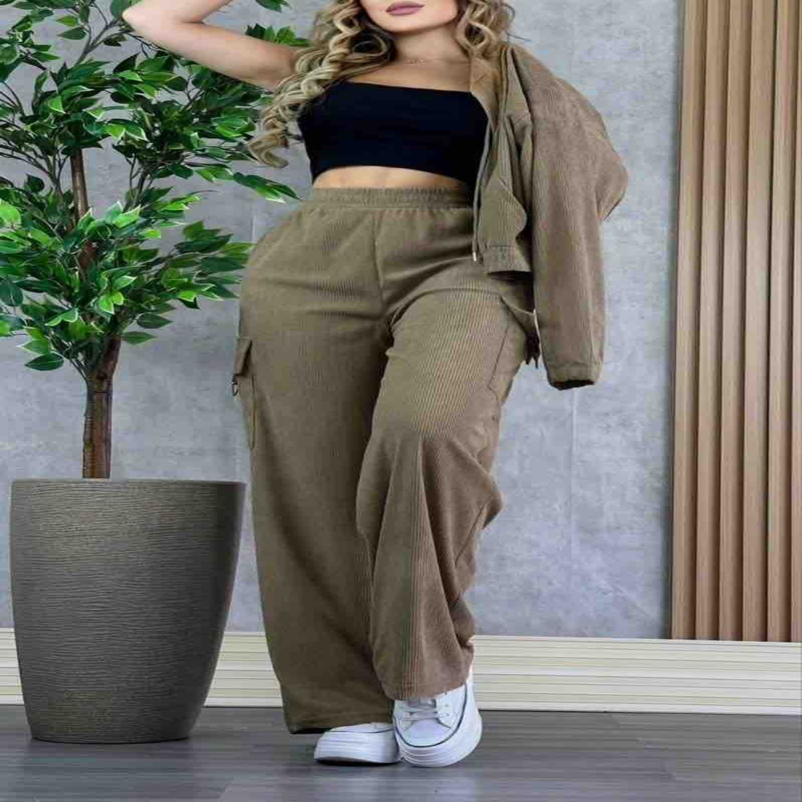 Conjunto deportivo cordoloy beige