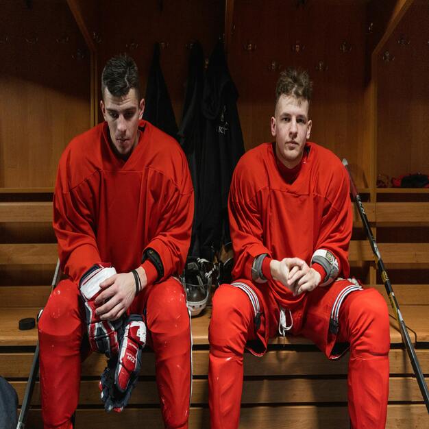 CONJUNTOS DEPORTIVOS PARA CLIMA FRÍO: TEJIDOS TÉRMICOS Y CAPAS INTELIGENTES