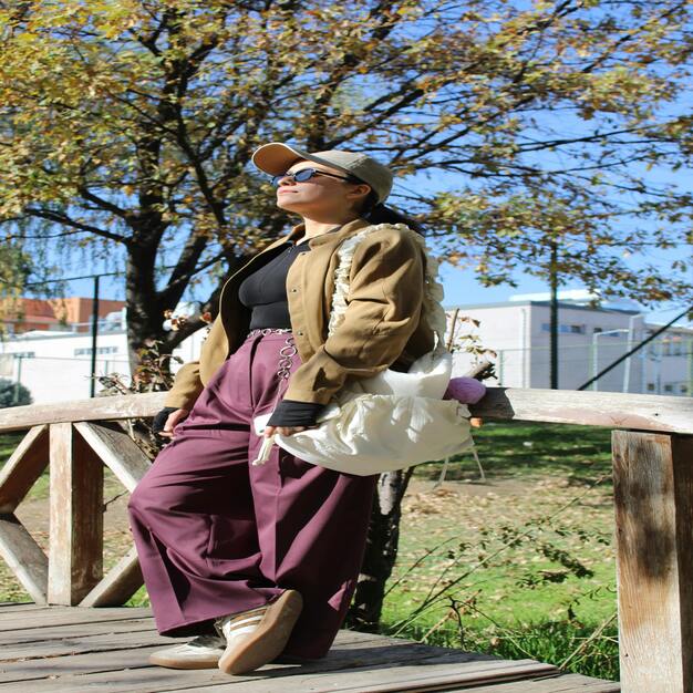 CÓMO COMBINAR TU CONJUNTO DEPORTIVO PARA LOGRAR UN ESTILO CASUAL Y URBANO