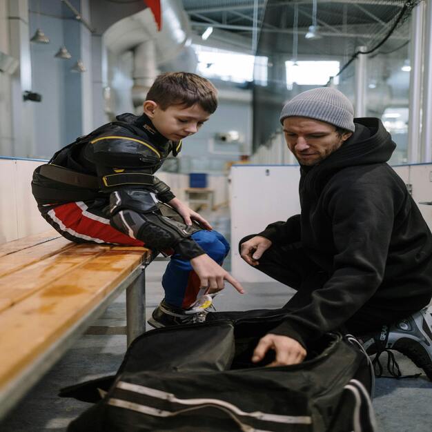 GUÍA PARA DISEÑAR TU UNIFORME DEPORTIVO EN LÍNEA: COLORES, ESCUDOS, TIPOGRAFÍAS Y PLANTILLAS
