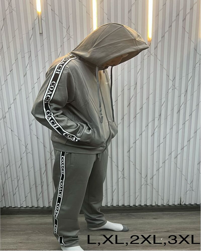 Conjunto deportivo gama alta gris