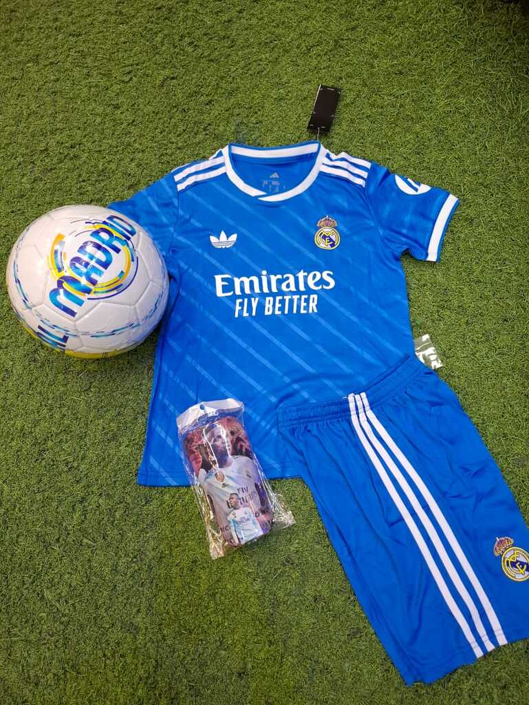 Uniforme deportivo Real Madrid niño