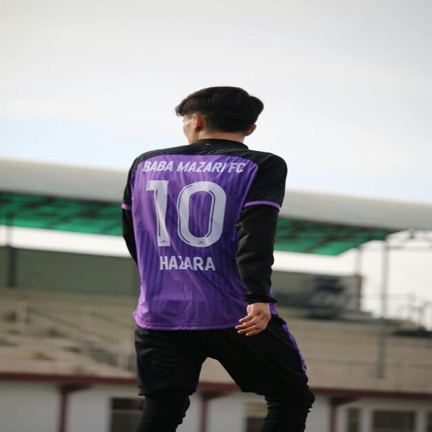 UNIFORME DEPORTIVO DE FÚTBOL PARA PRETEMPORADA: QUÉ CARACTERÍSTICAS DEBE TENER