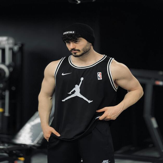 TENDENCIAS EMERGENTES EN ROPA DEPORTIVA QUE MARCARÁN EL RESTO DEL AÑO