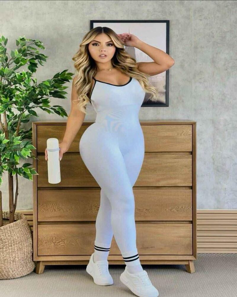 Enterizo deportivo importado azul claro