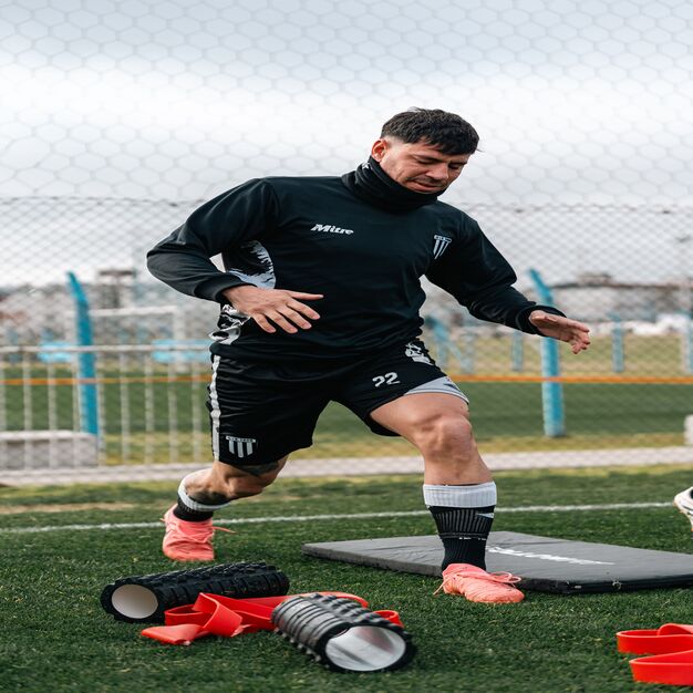 ROPA DEPORTIVA DISEÑADA PARA MÚLTIPLES DISCIPLINAS: VERSATILIDAD Y FUNCIONALIDAD EN UNA SOLA PRENDA