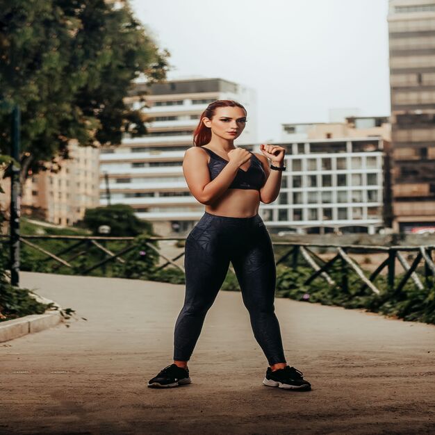 CONJUNTO DEPORTIVO PARA ENTRENAMIENTOS AL AIRE LIBRE: PROTECCIÓN, CONFORT Y RENDIMIENTO
