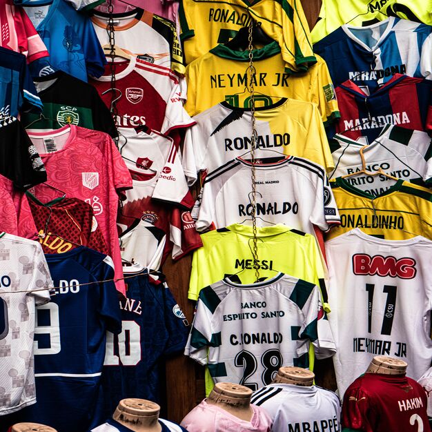 EL FUTURO DE LA ROPA DEPORTIVA PERSONALIZADA: INNOVACIÓN, TECNOLOGÍA Y NUEVAS EXPERIENCIAS DE USUARIO